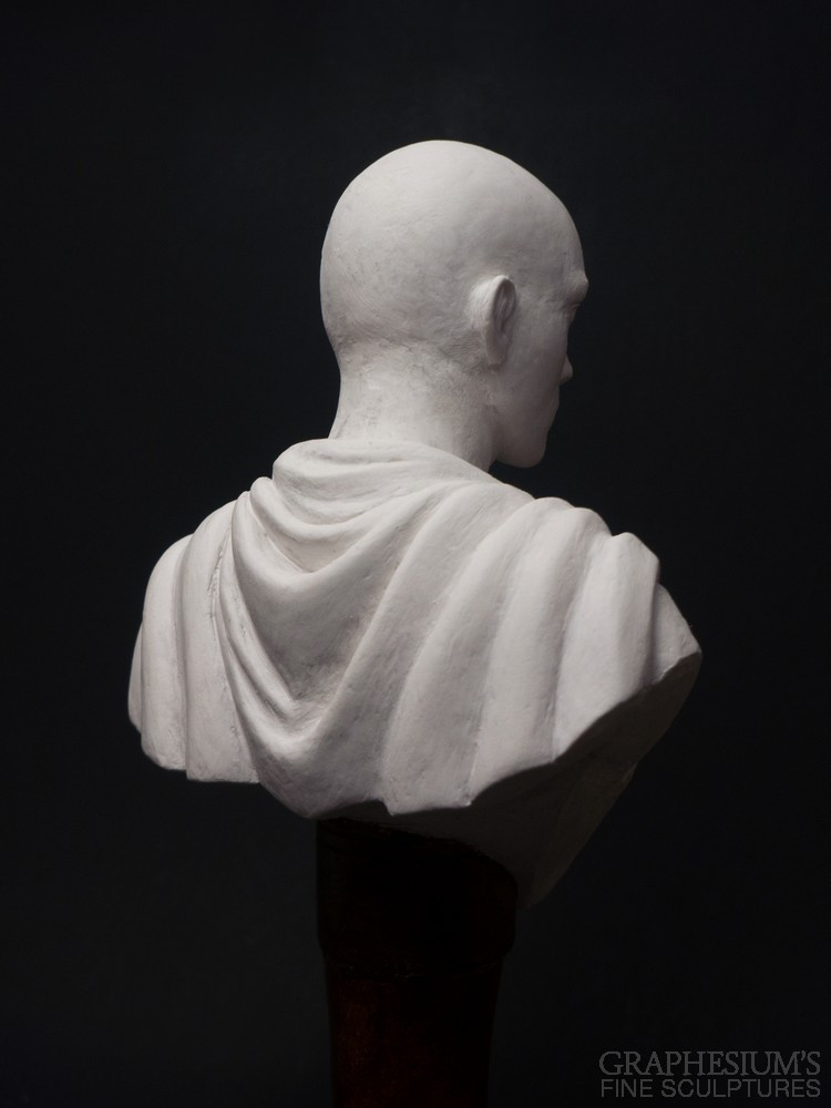 Fan Creates Lifelike Saitama Bust Sculpture 4