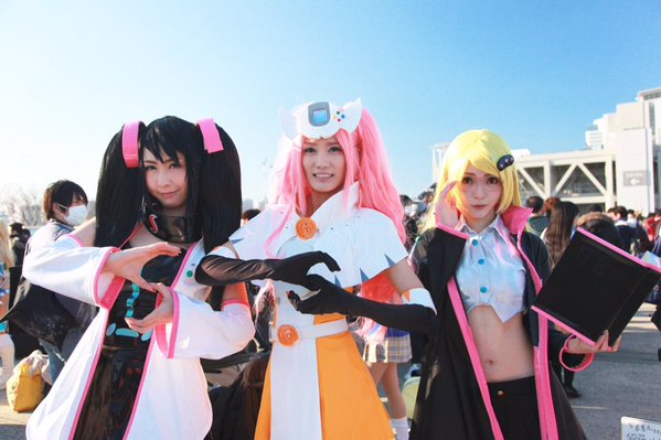 Forget Comics, These Cosplayers Will Warm Your Heart at Comiket 8915