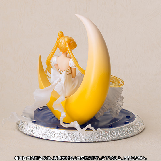 Princess Serenity Figuarts by Bandai 3