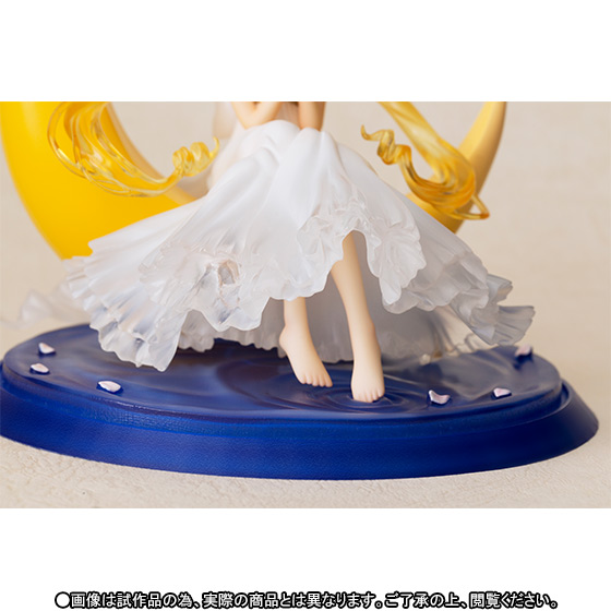 Princess Serenity Figuarts by Bandai 4