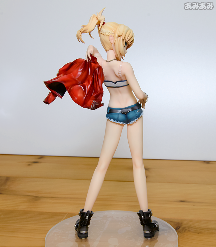 Saber's Daughter Joins the Holy Grail War in New Aquamarine Scale Figure 12