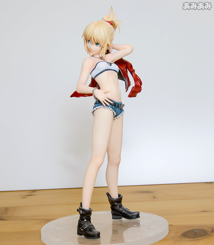 Saber's Daughter Joins the Holy Grail War in New Aquamarine Scale Figure 5