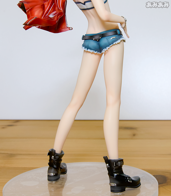 Saber's Daughter Joins the Holy Grail War in New Aquamarine Scale Figure 9