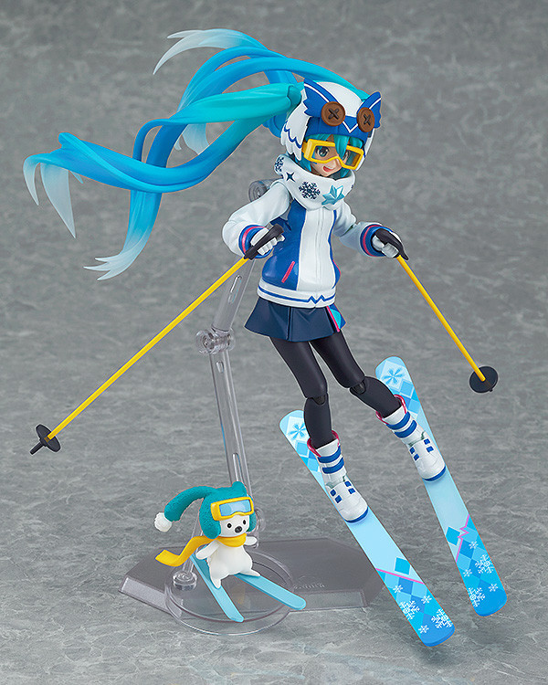 Snow Miku Figure 4