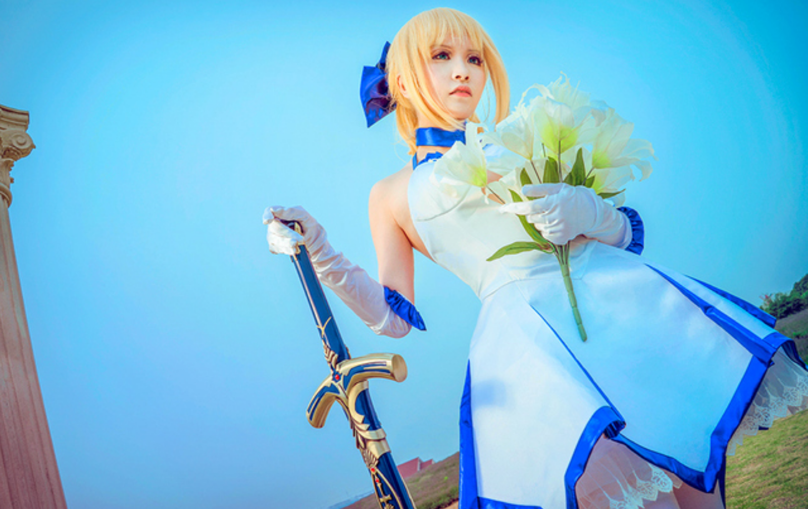 This Saber Lily Cosplayer Will Capture Your Heart in 10th Anniversery Type-Moon Photoset 11