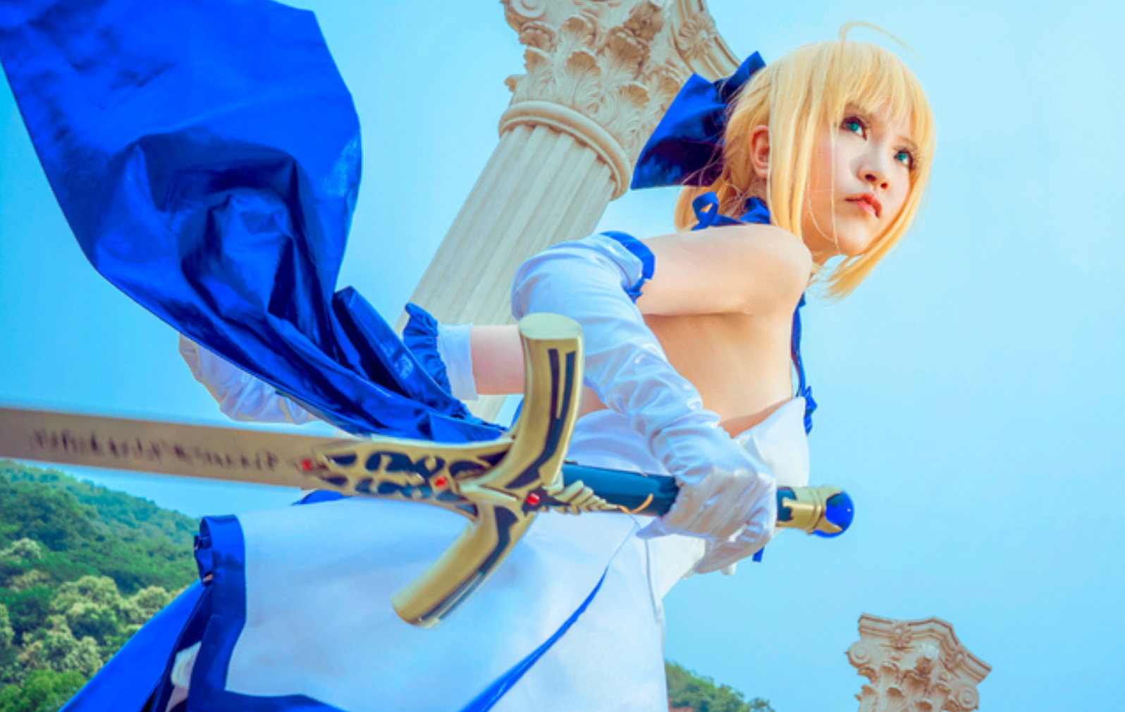 This Saber Lily Cosplayer Will Capture Your Heart in 10th Anniversery Type-Moon Photoset 12