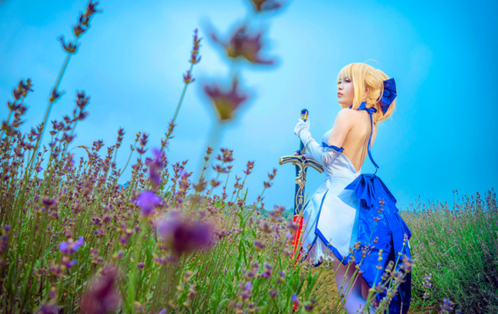 This Saber Lily Cosplayer Will Capture Your Heart in 10th Anniversery Type-Moon Photoset 2