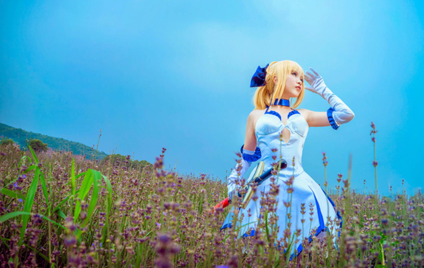 This Saber Lily Cosplayer Will Capture Your Heart in 10th Anniversery Type-Moon Photoset 3