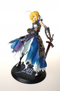 fate stay night saber statue