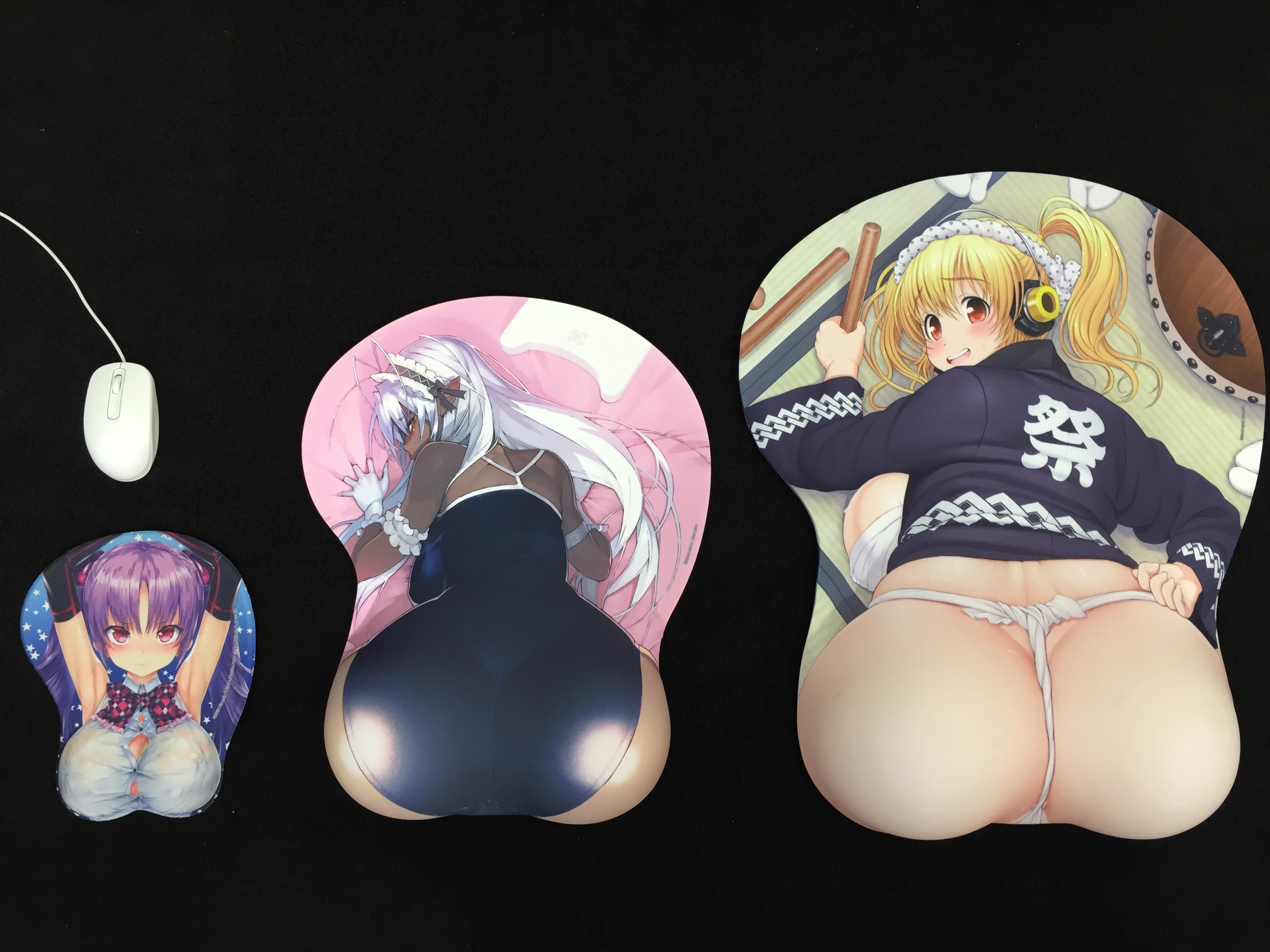 Almost 9 Pounds Giant Mousepad of Super Pochaco Goes up for Pre-Order (NSFW...