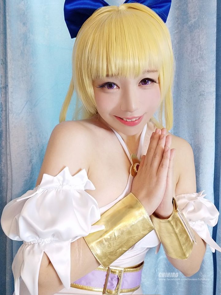 The Novice Goddess Comes to Life in This Cosplay by Chihiro.