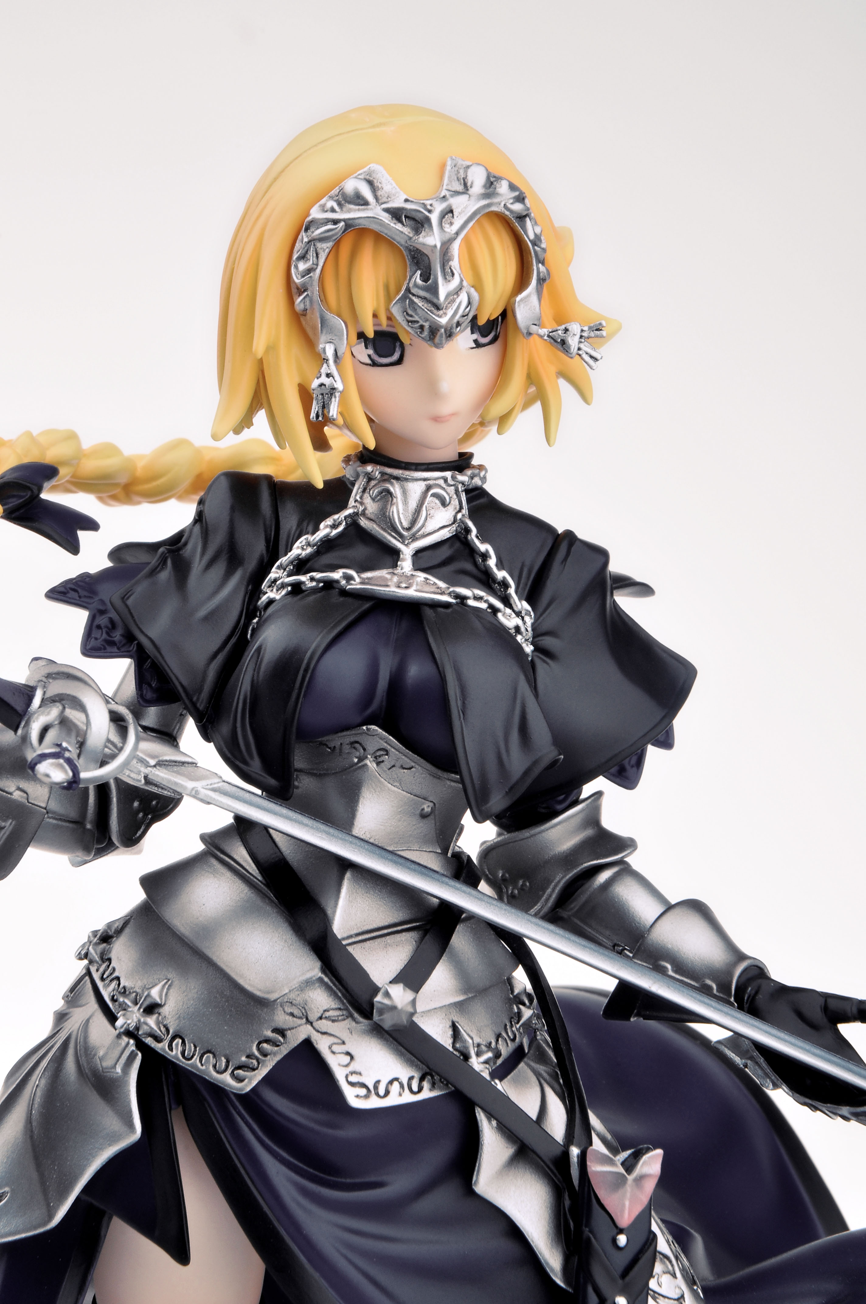 Fate/Apocrypha's Ruler Joins E2046's Gathering Collection - Haruhichan