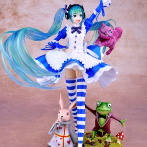 wonderland miku figure