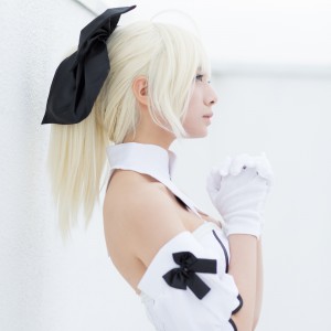 This Saber Lily Cosplay by Usakichi Shows off the Feminine Qualities That Saber Lacks haruhichan.com Fate Stay Night Saber Cosplay 16